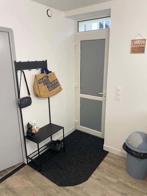 Super Appartement T3 Proche Gare Санс Экстерьер фото